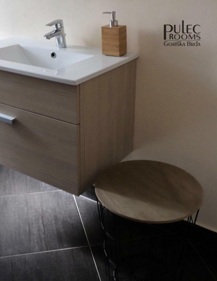 Apartma Sobe Pulec Dobrovo Zewnętrze zdjęcie
